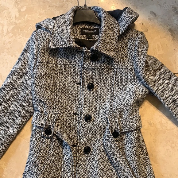 Liz Claiborne Outerwear - Picture 4 of 8